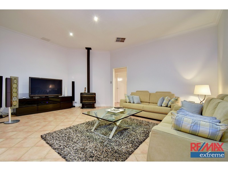 35 Quincy Loop, Iluka WA 6028