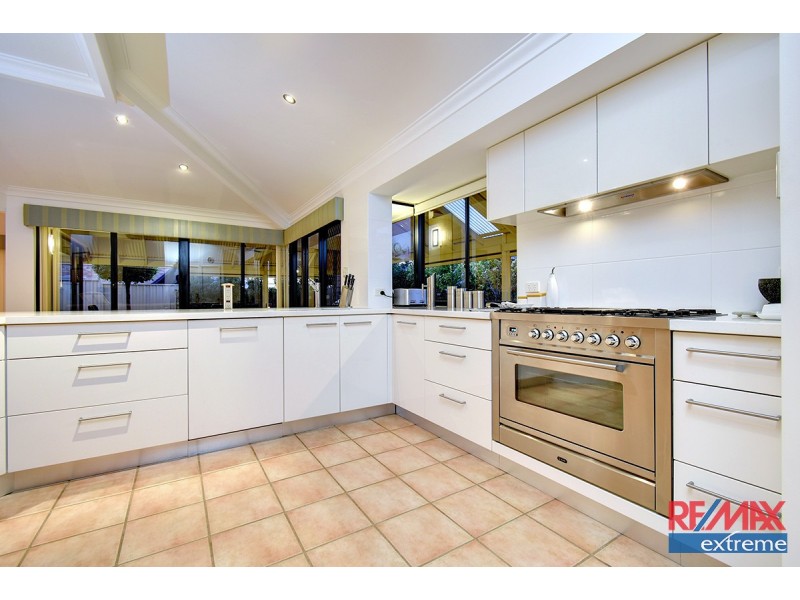 35 Quincy Loop, Iluka WA 6028