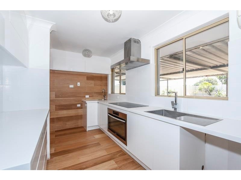 35 St Ives Drive, Yanchep WA 6035