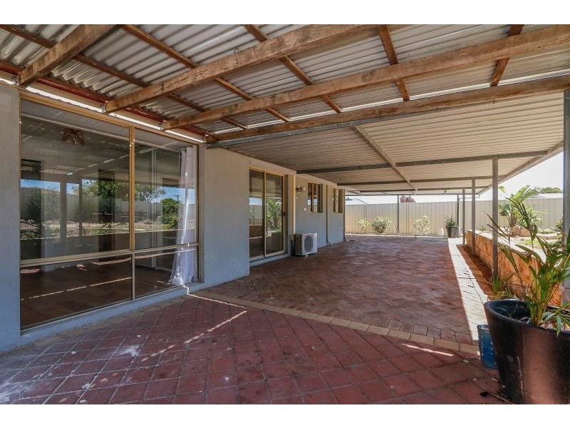 35 St Ives Drive, Yanchep WA 6035