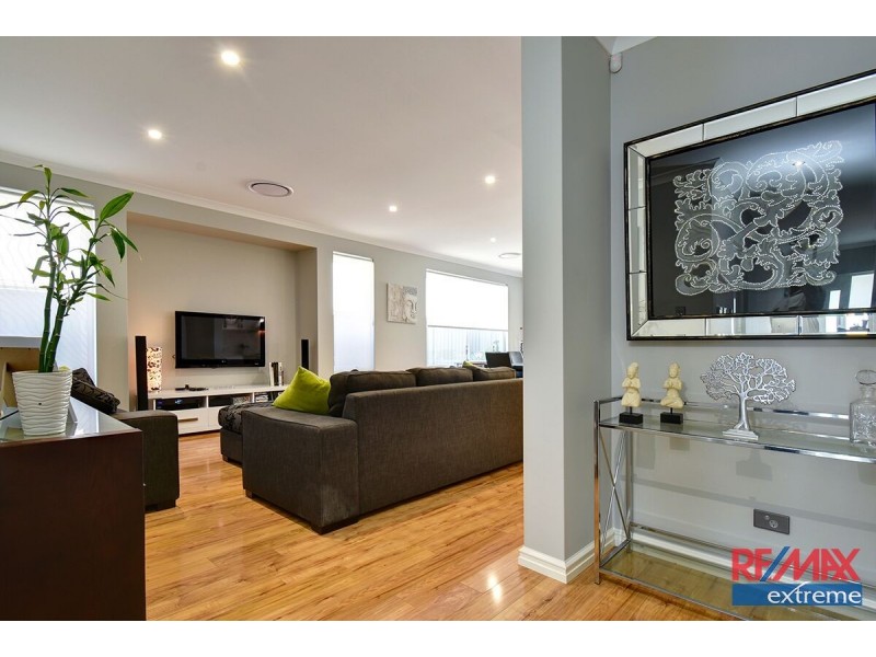 38 Perkins Drive, Clarkson WA 6030