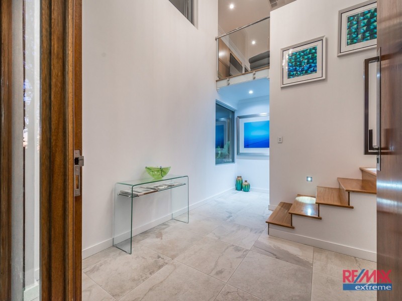 16 Blackpool Promenade, Iluka WA 6028