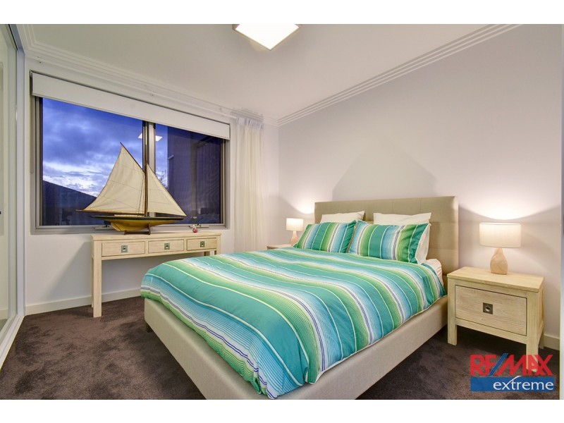 16 Blackpool Promenade, Iluka WA 6028