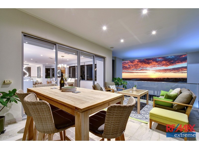 16 Blackpool Promenade, Iluka WA 6028