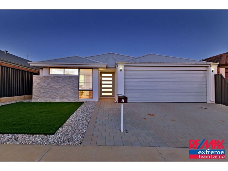 8 Petal Street, Banksia Grove WA 6031