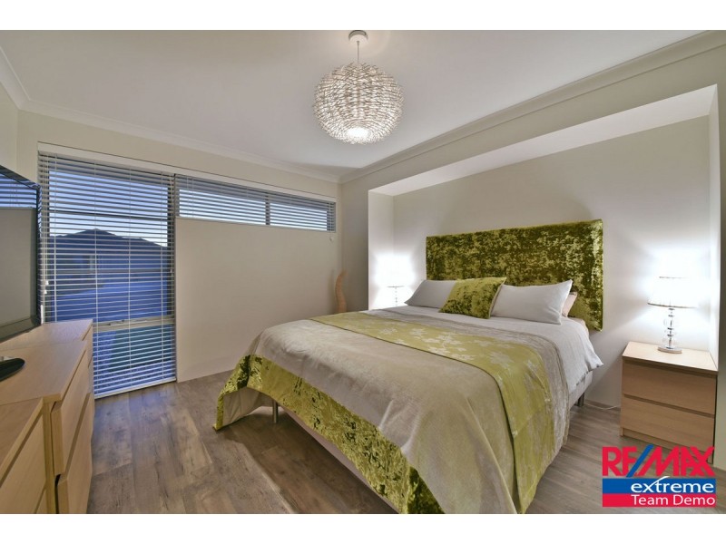 8 Petal Street, Banksia Grove WA 6031