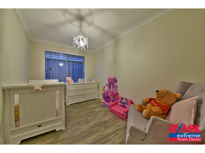 8 Petal Street, Banksia Grove WA 6031