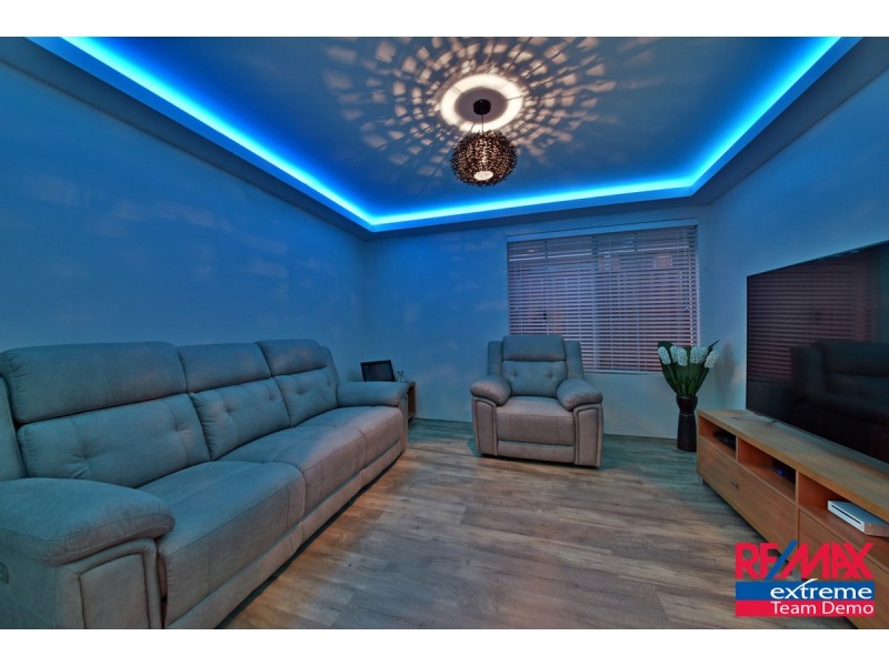 8 Petal Street, Banksia Grove WA 6031