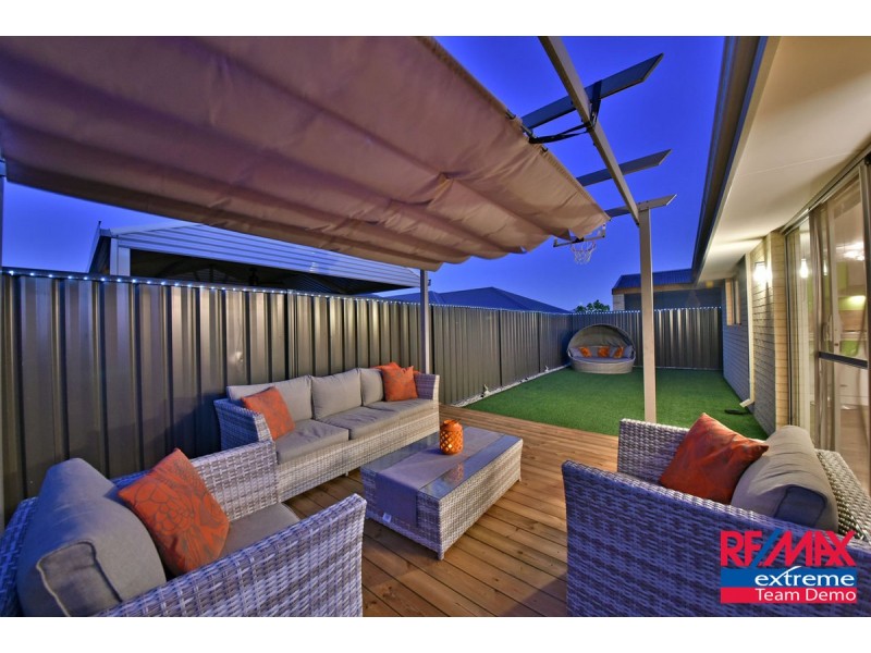 8 Petal Street, Banksia Grove WA 6031