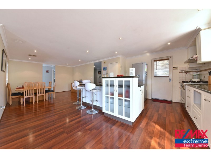 12 Yarra Court, Carramar WA 6031