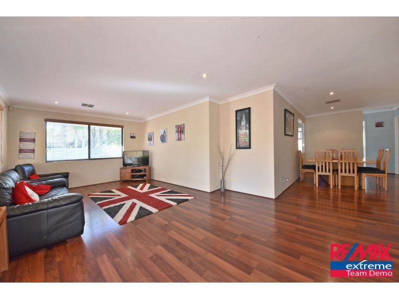 12 Yarra Court, Carramar WA 6031