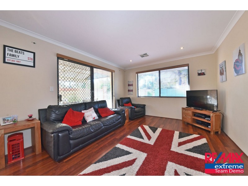 12 Yarra Court, Carramar WA 6031