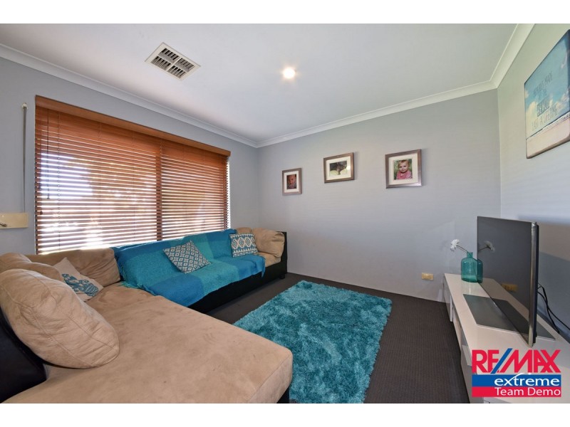 12 Yarra Court, Carramar WA 6031