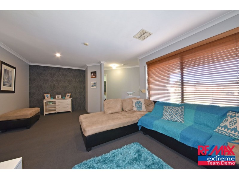 12 Yarra Court, Carramar WA 6031