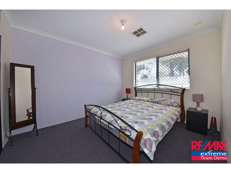 12 Yarra Court, Carramar WA 6031