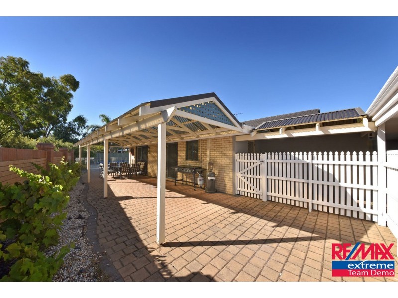 12 Yarra Court, Carramar WA 6031