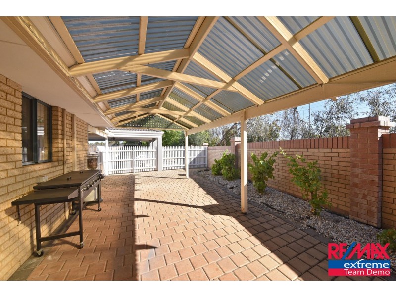 12 Yarra Court, Carramar WA 6031
