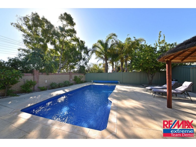 12 Yarra Court, Carramar WA 6031