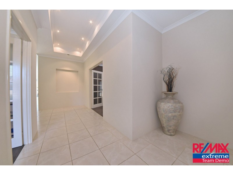 178 St Stephens Crescent, Tapping WA 6065