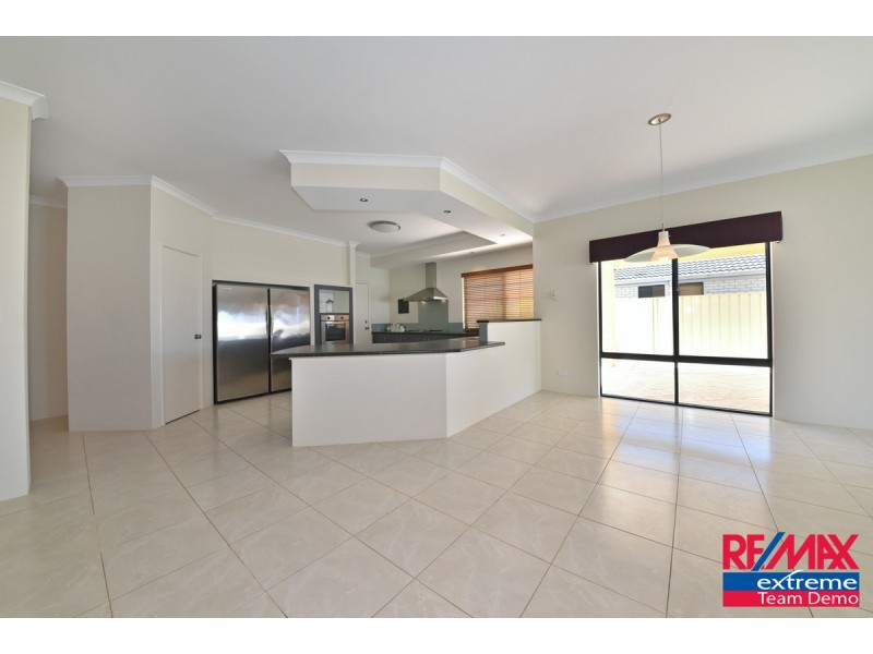 178 St Stephens Crescent, Tapping WA 6065