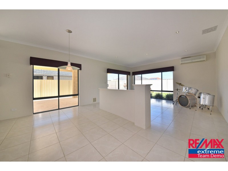 178 St Stephens Crescent, Tapping WA 6065