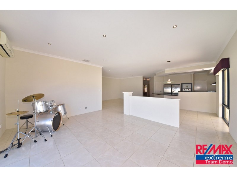 178 St Stephens Crescent, Tapping WA 6065