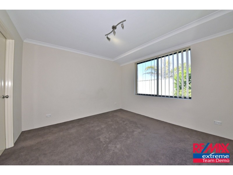 178 St Stephens Crescent, Tapping WA 6065