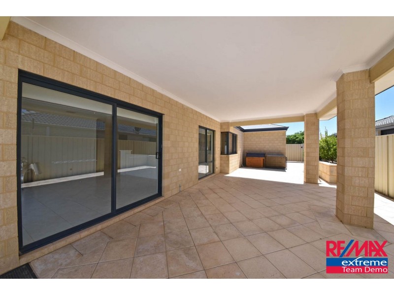 178 St Stephens Crescent, Tapping WA 6065