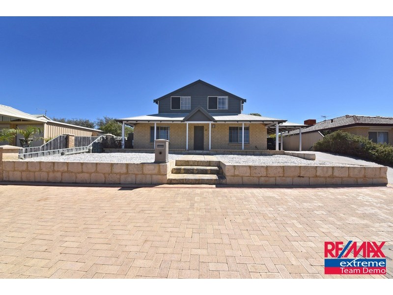 8 Burnett Drive, Clarkson WA 6030