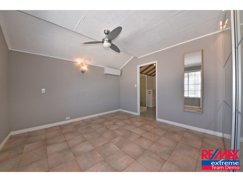 8 Burnett Drive, Clarkson WA 6030