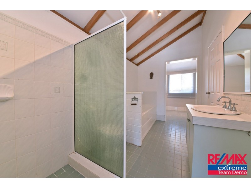 8 Burnett Drive, Clarkson WA 6030