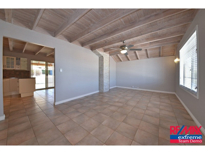 8 Burnett Drive, Clarkson WA 6030