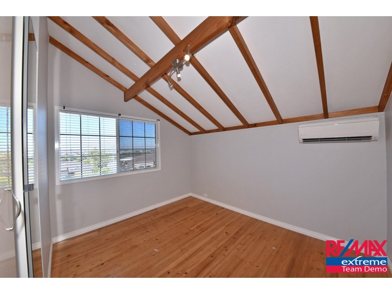 8 Burnett Drive, Clarkson WA 6030