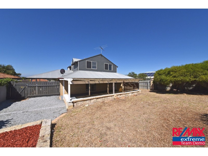 8 Burnett Drive, Clarkson WA 6030