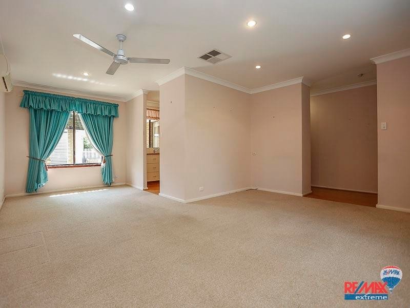 10 Caridean Street, Heathridge WA 6027