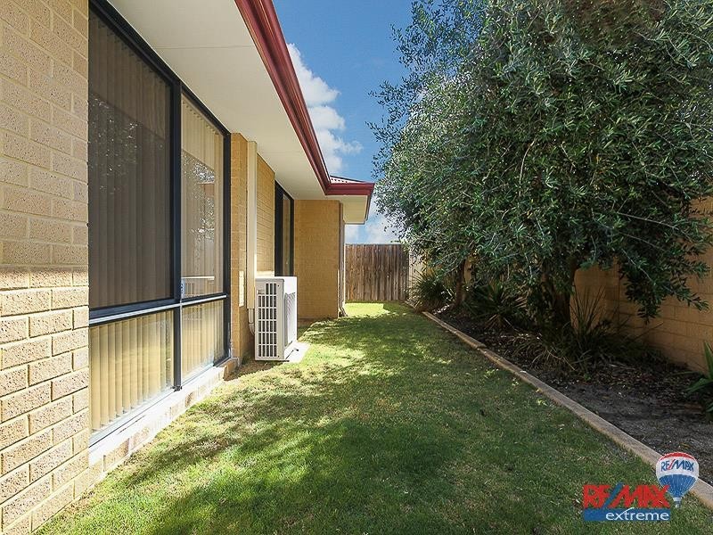 12 Crofton Cove, Mindarie WA 6030