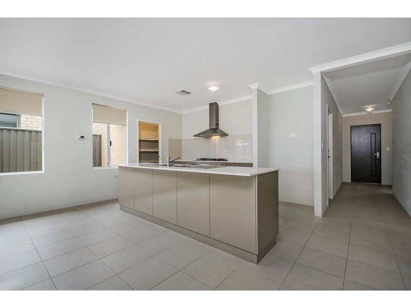 15 Fulvous Loop, Eglinton WA 6034