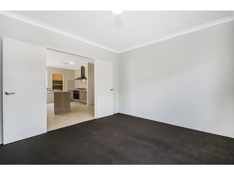 15 Fulvous Loop, Eglinton WA 6034