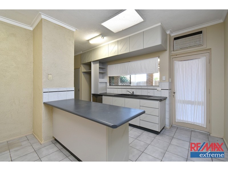 52 Yallambee Crescent, Wanneroo WA 6065