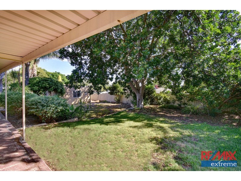 52 Yallambee Crescent, Wanneroo WA 6065