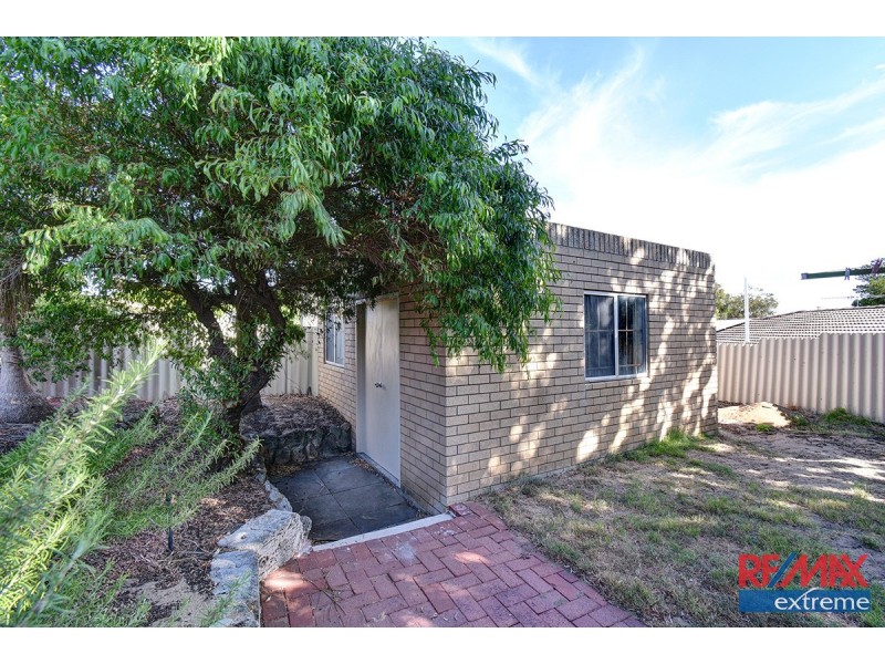 52 Yallambee Crescent, Wanneroo WA 6065