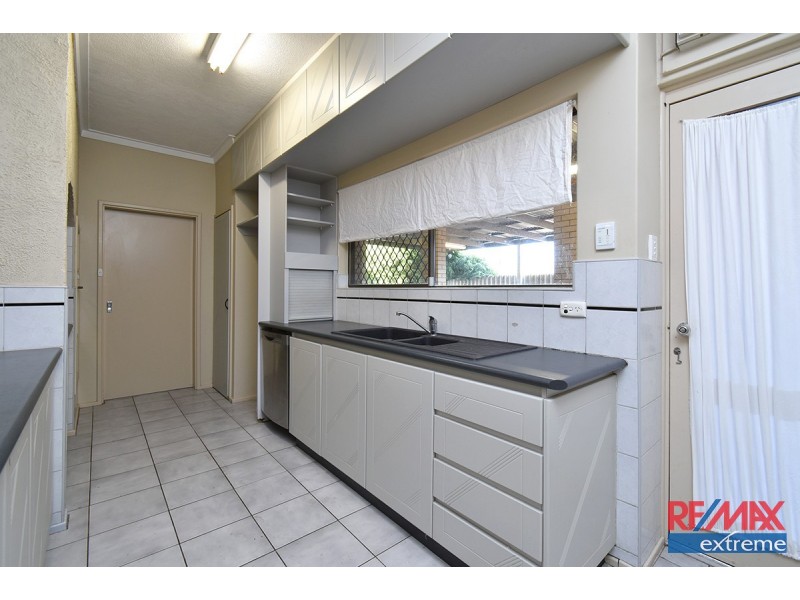 52 Yallambee Crescent, Wanneroo WA 6065