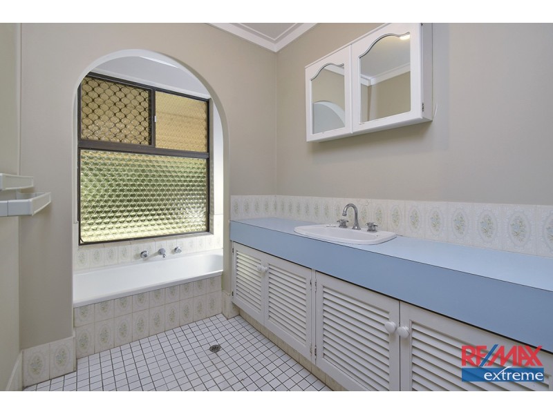 52 Yallambee Crescent, Wanneroo WA 6065