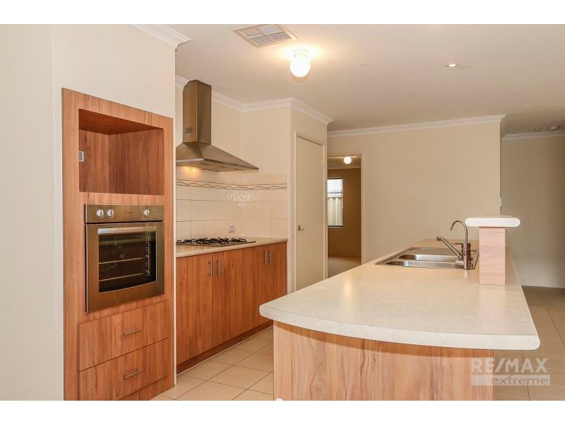 84 Shepperton Drive, Butler WA 6036