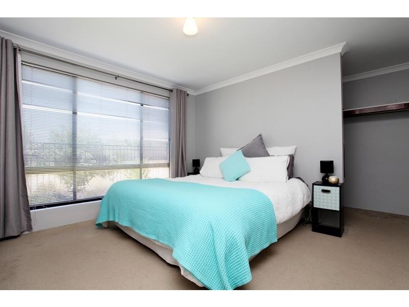 32 Costelloe Gardens, Butler WA 6036