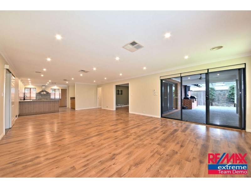 14 Linwood Close, Tapping WA 6065