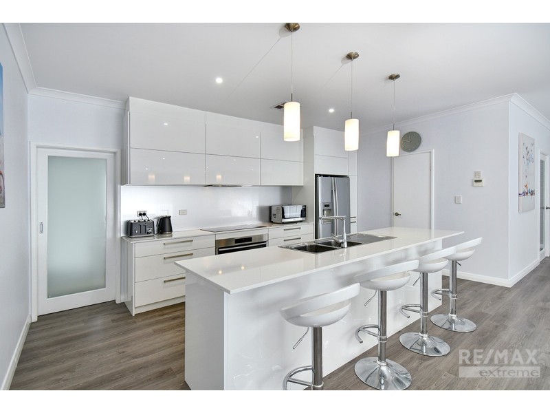 18 Kendari Road, Clarkson WA 6030