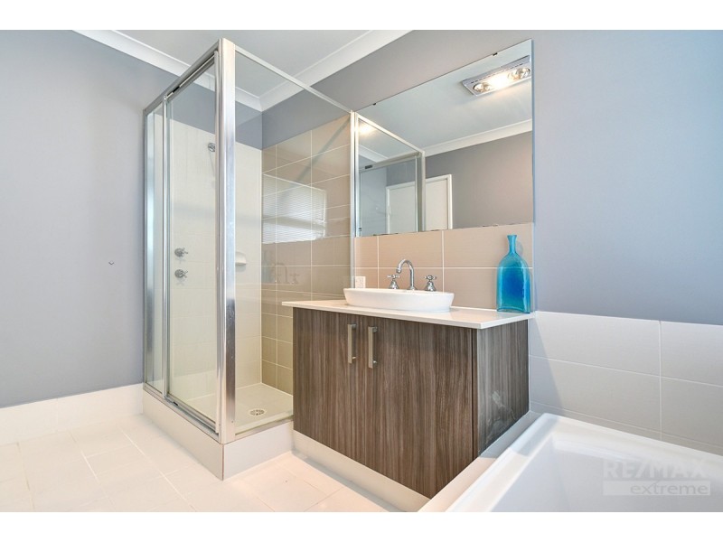 18 Kendari Road, Clarkson WA 6030