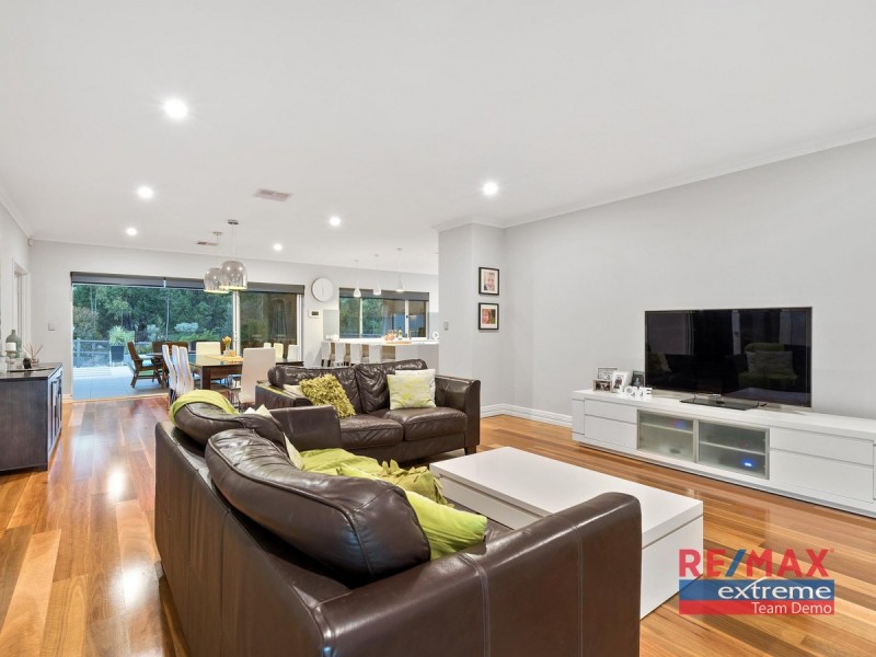 23 Redheart Road, Carramar WA 6031