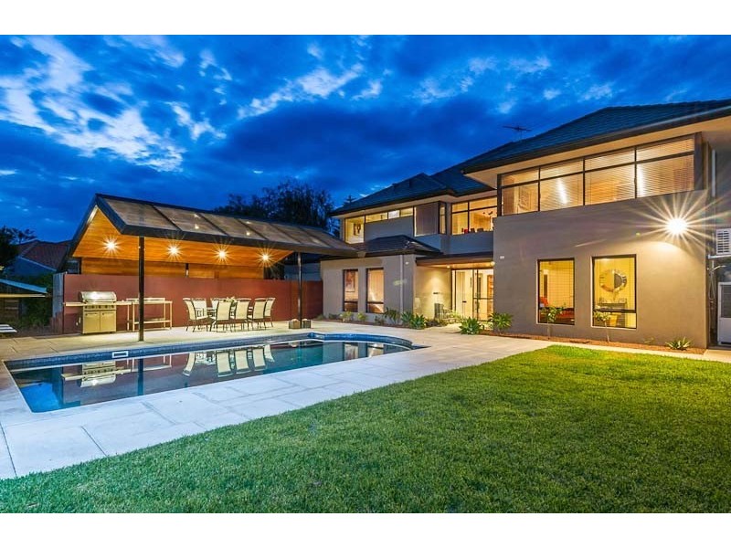 214 Ocean Drive, Quinns Rocks WA 6030